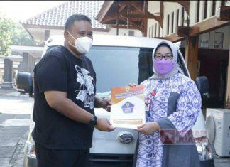 PDI Perjuangan Sragen Serahkan Bantuan Ambulance Kepada Pemkab Sragen