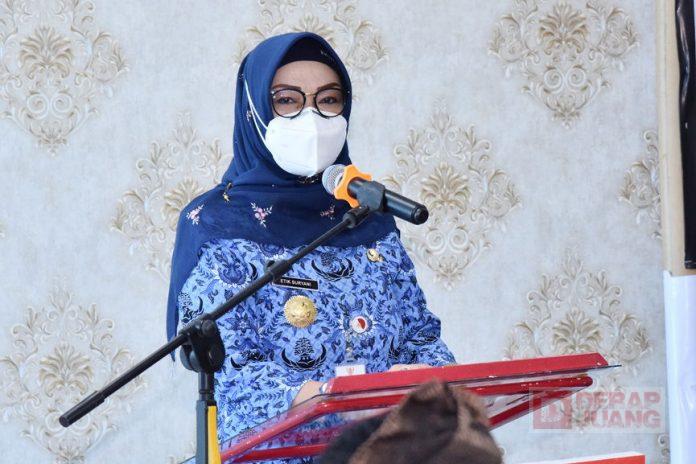 Pandemi Covid-19 Tak Kunjung Usai, Bupati Etik Percepat Penyaluran Bansos di Sukoharjo