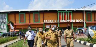 Pantau PPKM Darurat, Riswadi Tinjau Pasar Baru Kedungwuni