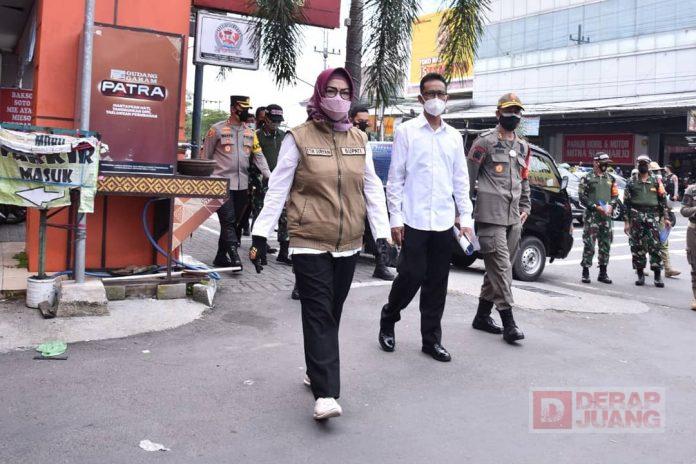 Pantau Pelaksanaan PPKM Darurat, Bupati Etik Upaya Pemerintah Dalam Menekan Laju Penyebaran Covid-19