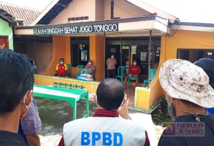 Pemberian Bantuan Sembako, Ngesti Nugraha Harap Masyarakat Tidak Takut untuk Isoman (3)