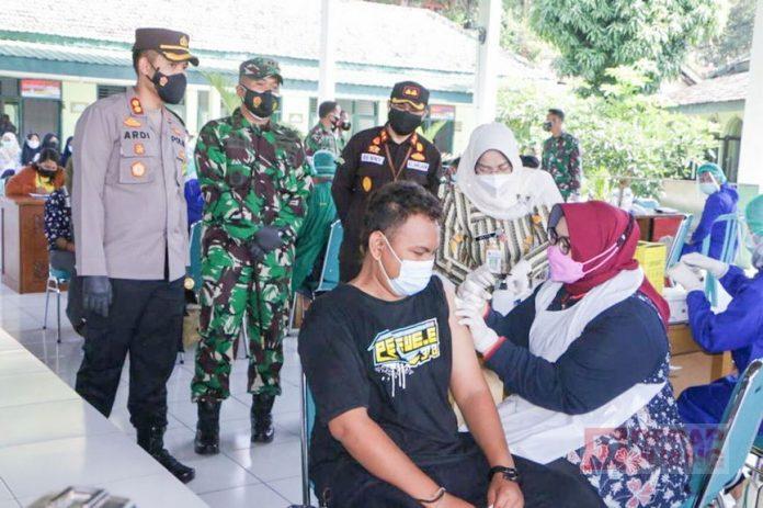 Percepat Program Vaksinasi, Mbak Yuni Perluas Jangkauan Vaksinasi Sampai ke Pelosok Desa