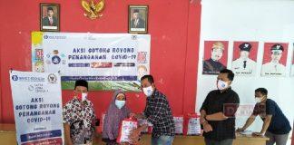 Prof. Hendrawan Bagikan Sembako untuk Kaum Duafa