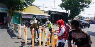 Sidak Penyekatan Jalan, Bupati Tiwi Minta Masyarakat Dukung PPKM Darurat