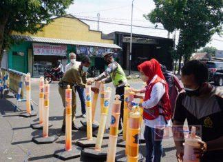 Sidak Penyekatan Jalan, Bupati Tiwi Minta Masyarakat Dukung PPKM Darurat