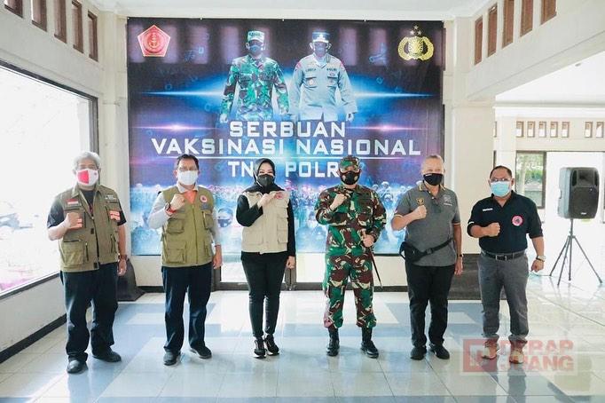 Sri Mulyani Tinjau Vaksinasi Covid-19 di Gedung Sunan Pandanaran Klaten