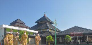 Wujud Dedikasi di Tengah Pandemi, Mbak Eisti Sumbangkan Sapi untuk Masyarakat