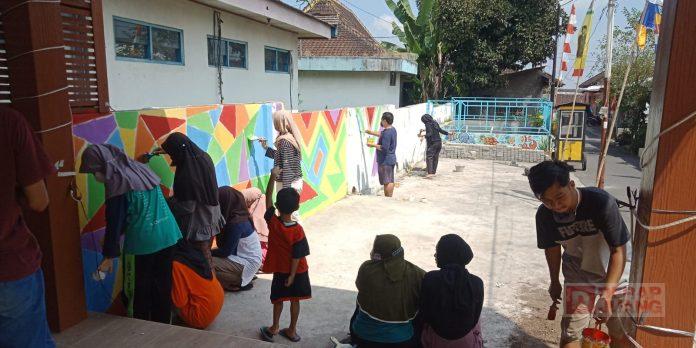 Ajak Pemuda Percantik Lingkungan Sekitar, Sri Harjono Melu Memayu Hayuning Bawono
