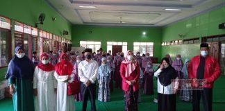 Berbagi bersama Anak Yatim, Langkah Progresif Kader PDI Perjuangan Demak Rayakan HUT RI-76