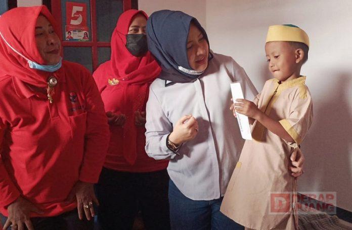 Berbagi dengan Anak Yatim, Cara Srikandi Tegal Selatan Peringati Kemerdekaan (3)