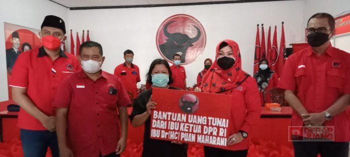 DPC PDI Perjuangan Klaten Berikan Bantuan Kepada Masyarakat Terdampak Pandemi