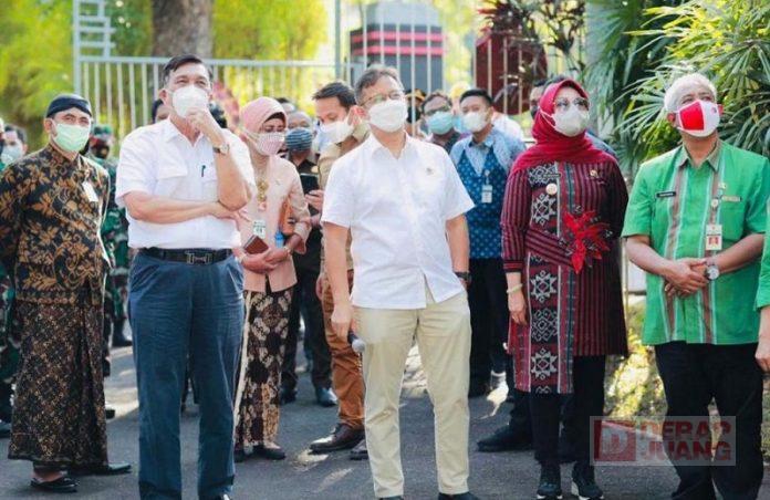 Dampingi 2 Menteri Kabinet Jokowi, Bupati Klaten Semangat dan Motivasi Tekan Sebaran Covid-19
