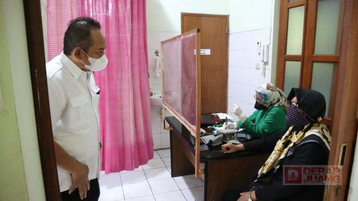Dampingi Program Vaksinasi, Rober Christanto Selalu Ingatkan Pentingnya Protokol Kesehatan