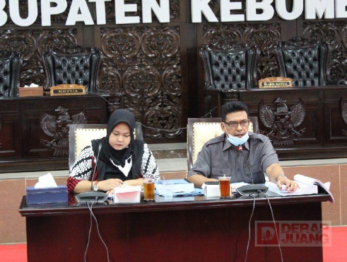 Fitria Handini Pimpin Rapat Dengar Pendapat RPJMD Kebumen