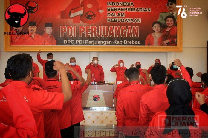 Gelora Semangat DPC PDI Perjuangan Brebes dalam Upacara HUT RI ke-76