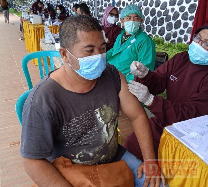 Grengseng Suport Pemdes Girikulon Lakukan Vaksinasi Bersama Kodam IV Diponegoro