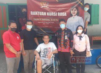 Hartanto Salurkan Bantuan Kursi Roda Kepada Penyandang Disabilitas