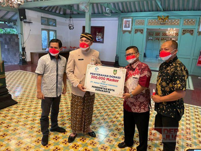 Jelang Hari Kemerdekaan RI ke-76, Teguh Prakosa Terima Bantuan Masker dari PT Hetzer Medical Indonesia