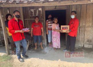 Kader Banteng Bumi Sukowati Salurkan Paket Sembako dari Mbak Puan Maharani