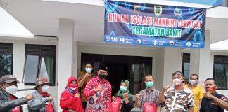 Kader Banteng Klaten Berikan Bantuan Kepada Warga di Tempat Isolasi Terpusat