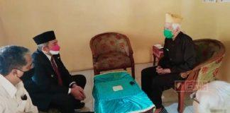 Kenang Jasa Pahlawan, Kader PDI Perjuangan Karanganyar Kunjungi Veteran