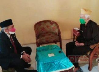 Kenang Jasa Pahlawan, Kader PDI Perjuangan Karanganyar Kunjungi Veteran