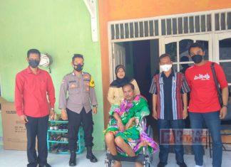 Ketua DPRD Provinsi Jawa Tengah Serahkan Bantuan Kursi Roda
