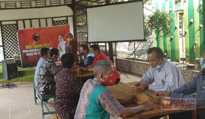 Lewat Reses, Irna Setiawati Tampung Aspirasi Perangkat Desa (2)