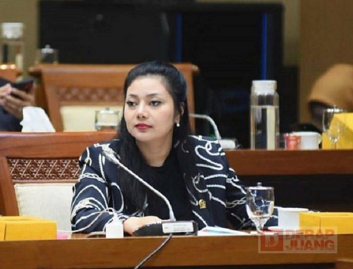 Mbak Mitha Soroti Kelangkaan Gas Elpiji 3 Kilogram di Brebes