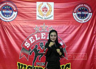 Mitha Dukung Atlet Kickboxing Brebes Tampil di PON Papua
