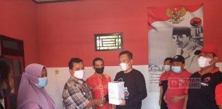 PDI Perjuangan Kota Tegal Bagikan Makanan untuk Warga Isoman