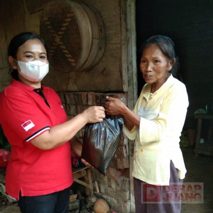 Peduli Antar Sesama, Dwi Sulistyowati Lakukan Giat sosial (2)