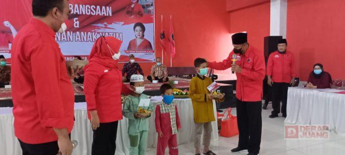Peringati HUT Kemerdekaan RI ke-76, PDI Perjuangan Banjarnegara Gelar Santunan Anak Yatim