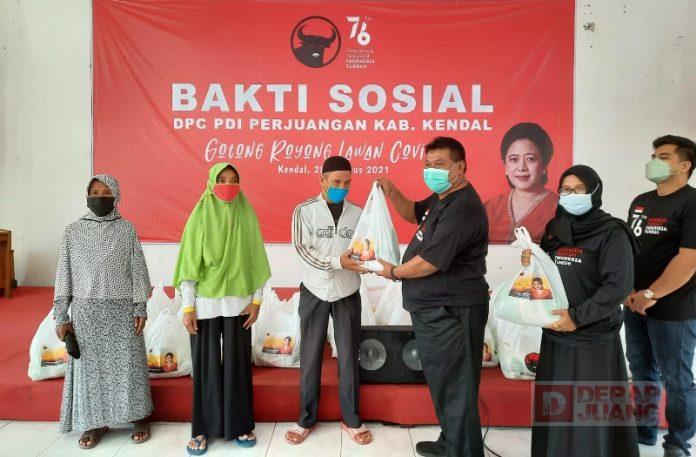 Peringati HUT RI, DPC PDI Perjuangan Kendal Gelar Bakti Sosial