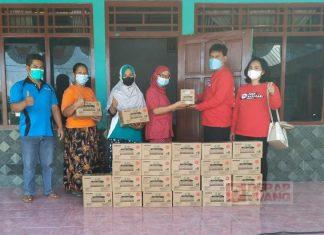 Puan Maharani Berikan Bantuan Tambahan Makanan Kepada Ibu Hamil di Desa Bumiharjo