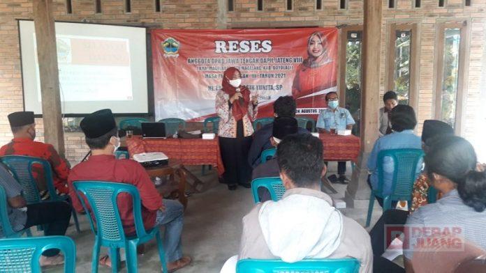 Reses, Endrianingsih Perjelas Demokrasi Dari Rakyat untuk Rakyat