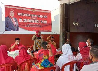 Reses di Punggelan, Sri Ruwiyati: Mari Bersama-sama Membesarkan PDI Perjuangan