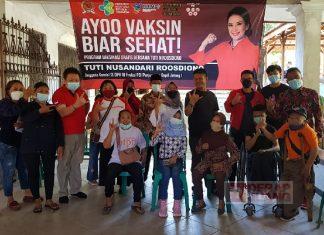 Sinergitas Sentra Vaksinasi Tuti Roosdiono bersama DPC PDI Perjuangan Kota Salatiga
