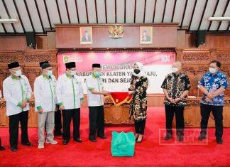 Sri Mulyani Terima Bantuan Logistik dari Baznas Klaten