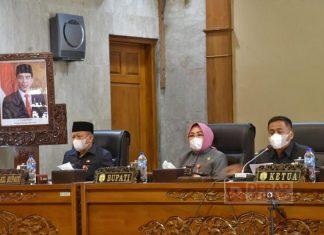 Sri Sumarni Gelontorkan Milyaran Rupiah Berdayaan Koperasi dan Usaha Mikro