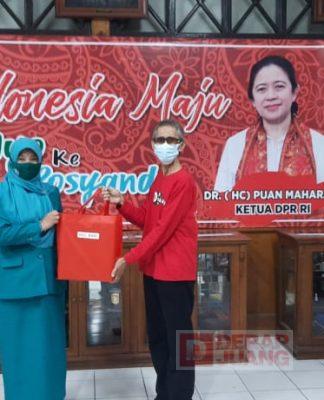 Sumarsono Salurkan Bantuan PMT Aspirasi dari Mbak Puan Maharani