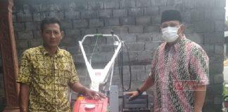 Tingkatkan Produktivitas Pertanian, Heru Santosa Beri Traktor pada Kelompok Tani