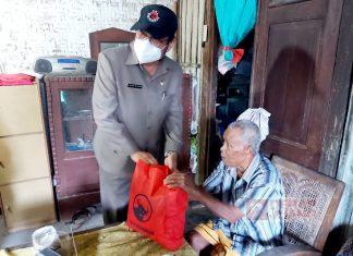 Banteng Banyumas Berikan Bantuan Kepada Warga Terdampak Pandemi