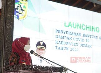 Bersama Dindikbud, Mbak Eisti Salurkan Bansos di Dunia Pendidikan