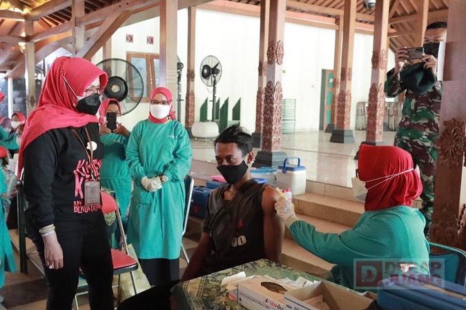 Capai Target Herd Imunity, Sri Mulyani Menggelar Vaksinasi di Kecamatan Pedan