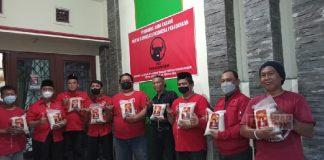 DPC PDI Perjuangan Kota Pekalongan Bagikan 8 Kwintal Beras untuk Warga