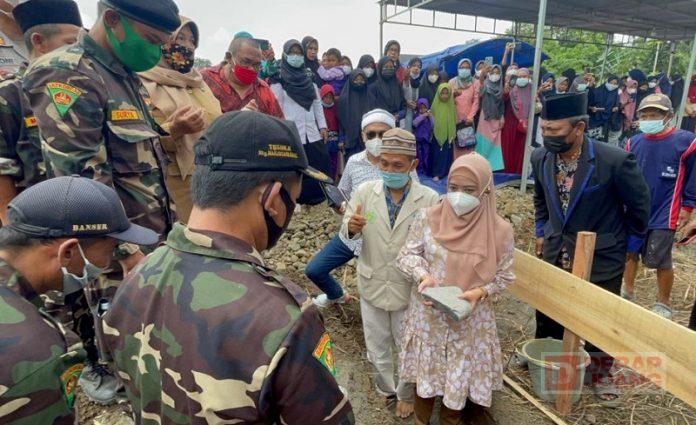 Dewi Aryani Letakan Batu Pertama Pembangunan BLK Ponpes Tanfizul Quran Darul Farroh (2)
