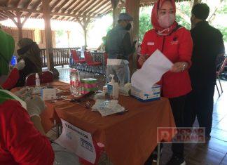 Gebyar Vaksinasi PDI Perjuangan Sragen, Masyarakat Serbu Ndayu Park