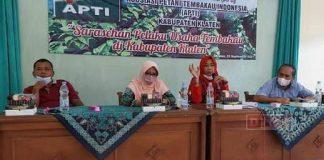 Gelar Sarasehan, Kadarwati Dengarkan Gagasan dan Curhatan Petani Tembakau