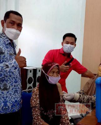 Gelar Vaksinasi, DPC PDI Perjuangan Brebes Sasar 300 Warga